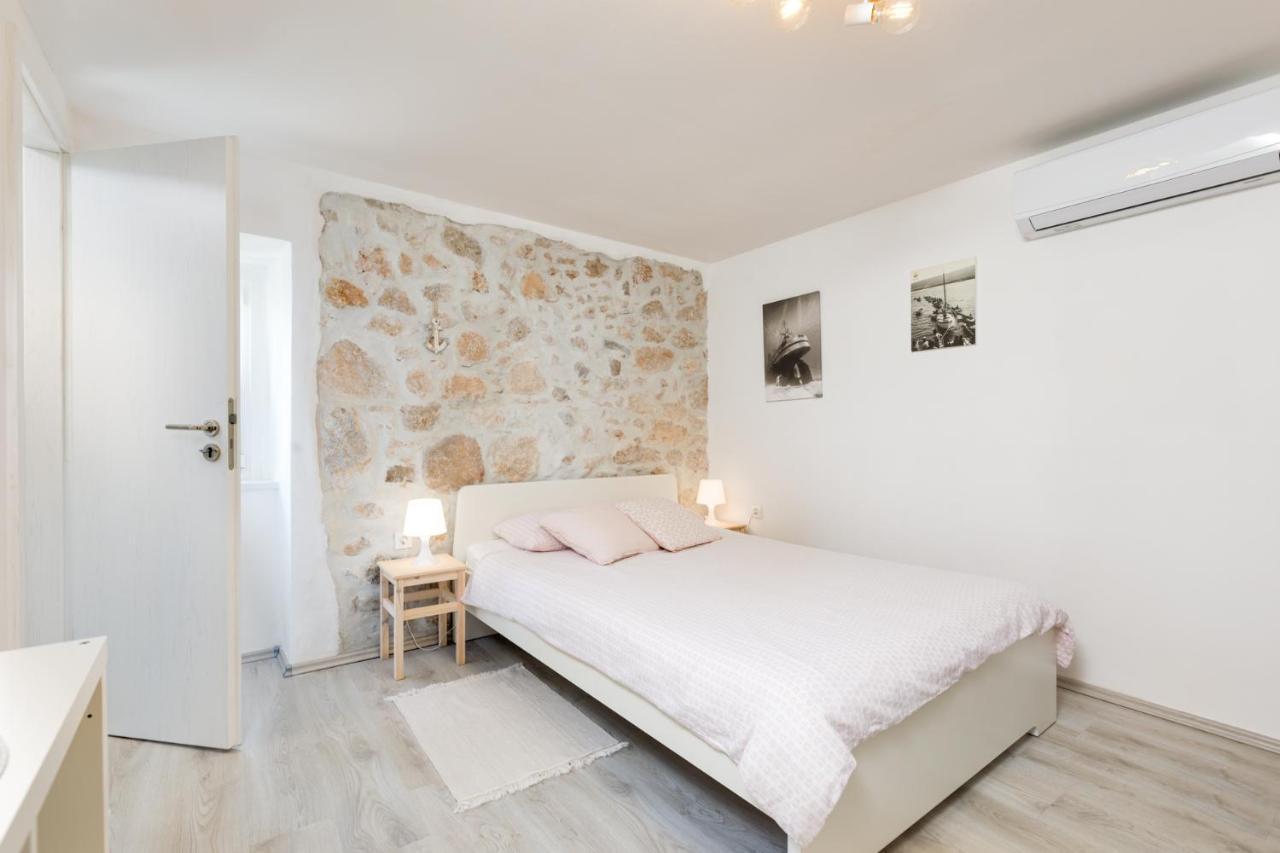 Guest House Otto Punat Exterior photo