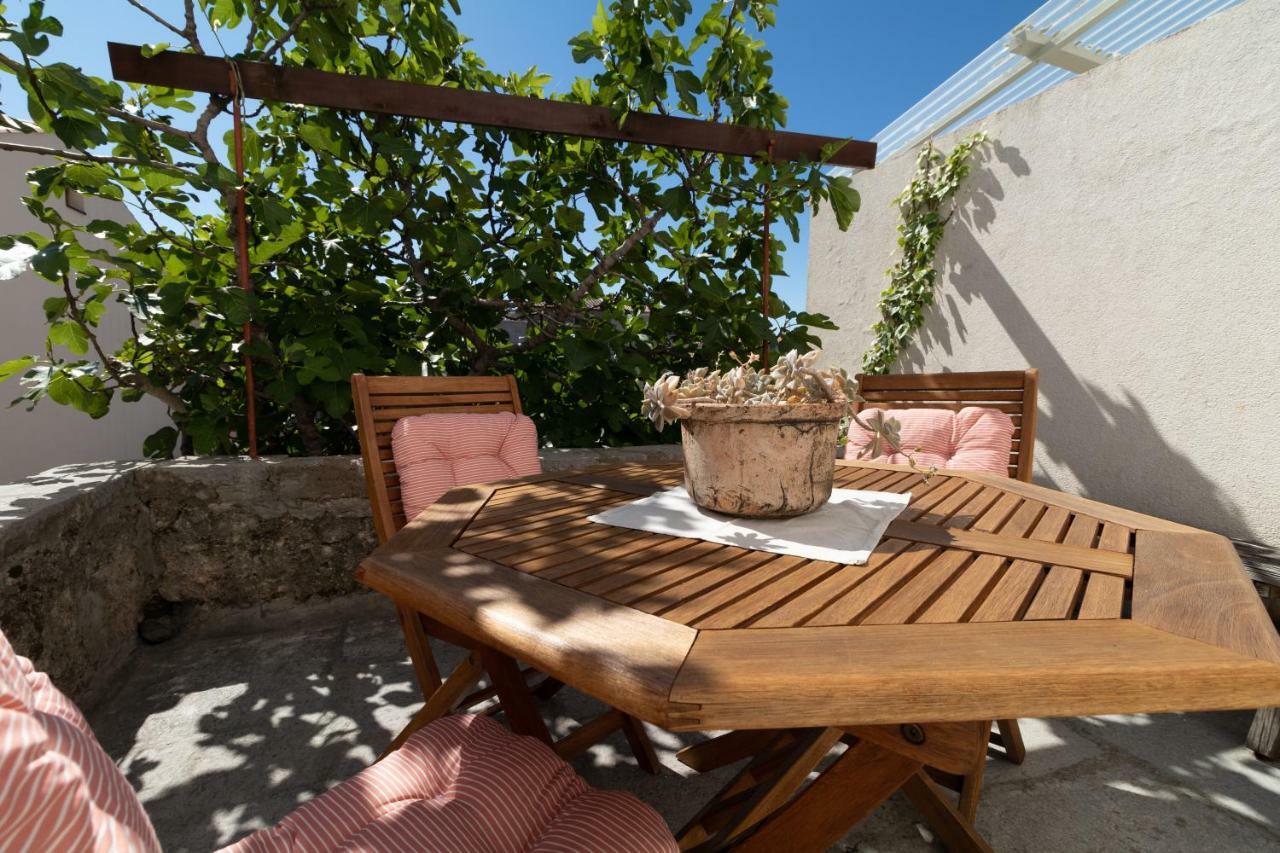 Guest House Otto Punat Exterior photo